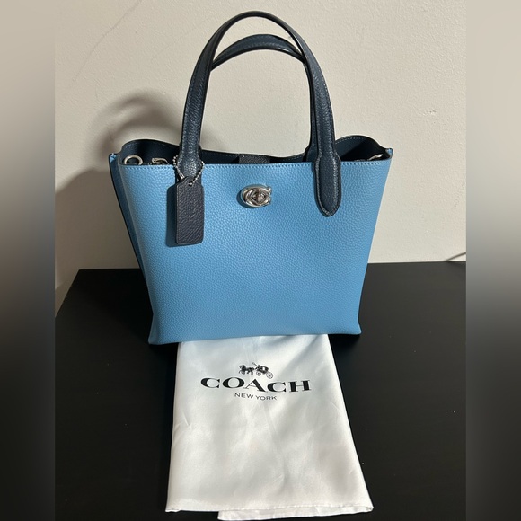 Coach - Willow Leather Tote Bag  comes with dust bag - Picture 1 of 9